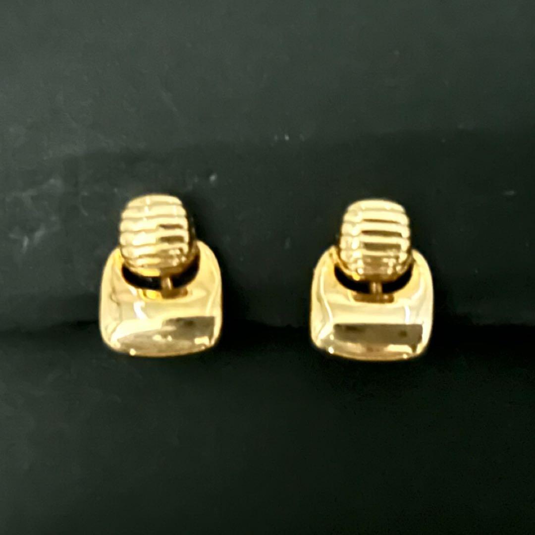 新品未使用 Monet Luxury Clips イヤリング ゴールドカラー — image 2