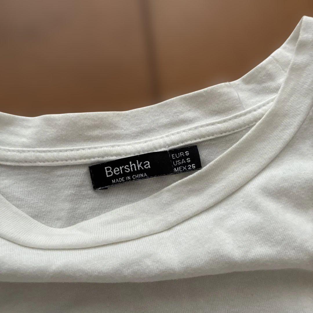 Bershka ベルシュカ　デザインTシャツS — image 4