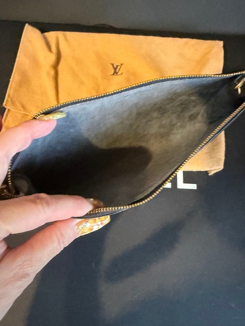 Louis Vuitton エピ ポシェット アクセソワールお値下げ — image 5