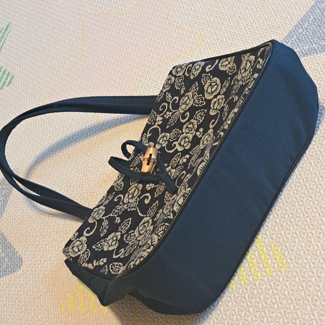 花柄刺繍 花唐草模様　ネイビー ハンドバッグ　和装 　紺色　藍染　着物 — image 2