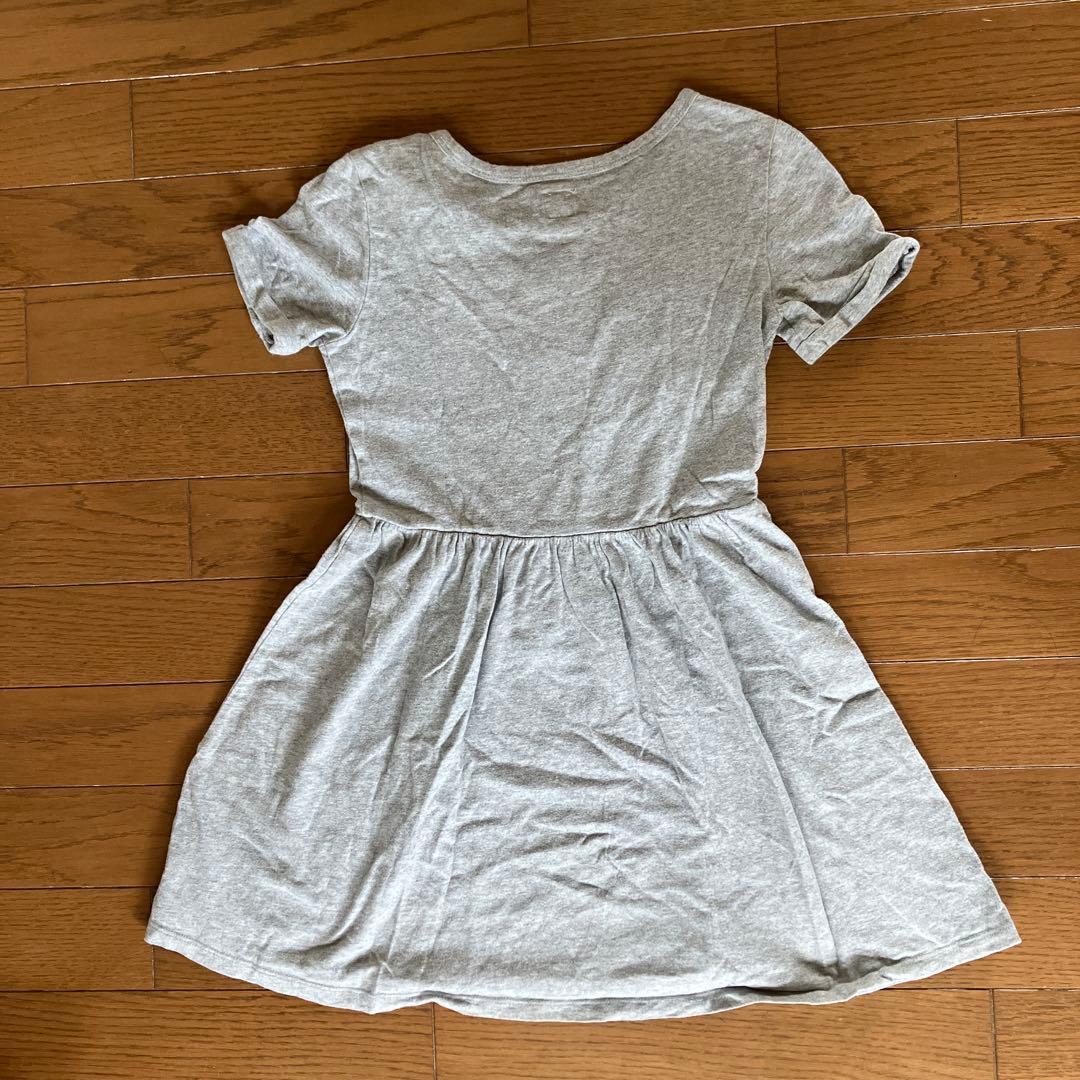 GAP 半袖ワンピース グレー スパンコールロゴ — image 2