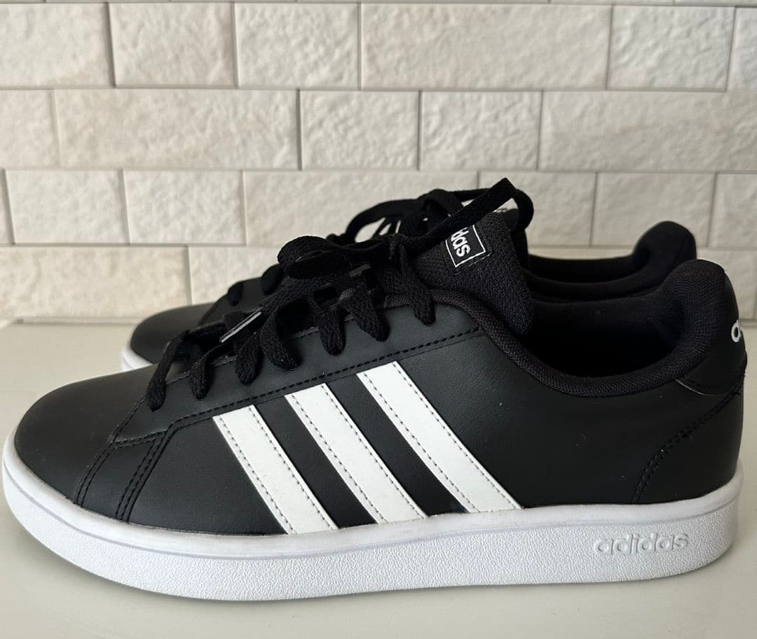 adidas スニーカー 26.5cm ブラック ホワイト 黒 白 メンズ — image 4