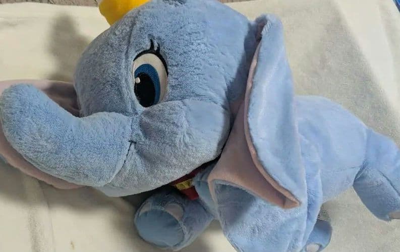 【タグ付き・未使用】ディズニー ダンボ ギガジャンボ寝そべりぬいぐるみ — image 2
