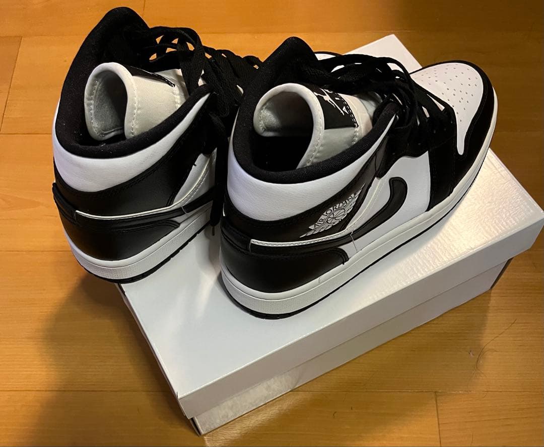 NIKE AIR JORDAN 1 MID パンダ　白　黒 — image 2