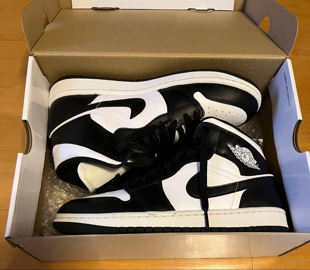 NIKE AIR JORDAN 1 MID パンダ　白　黒 — image 3