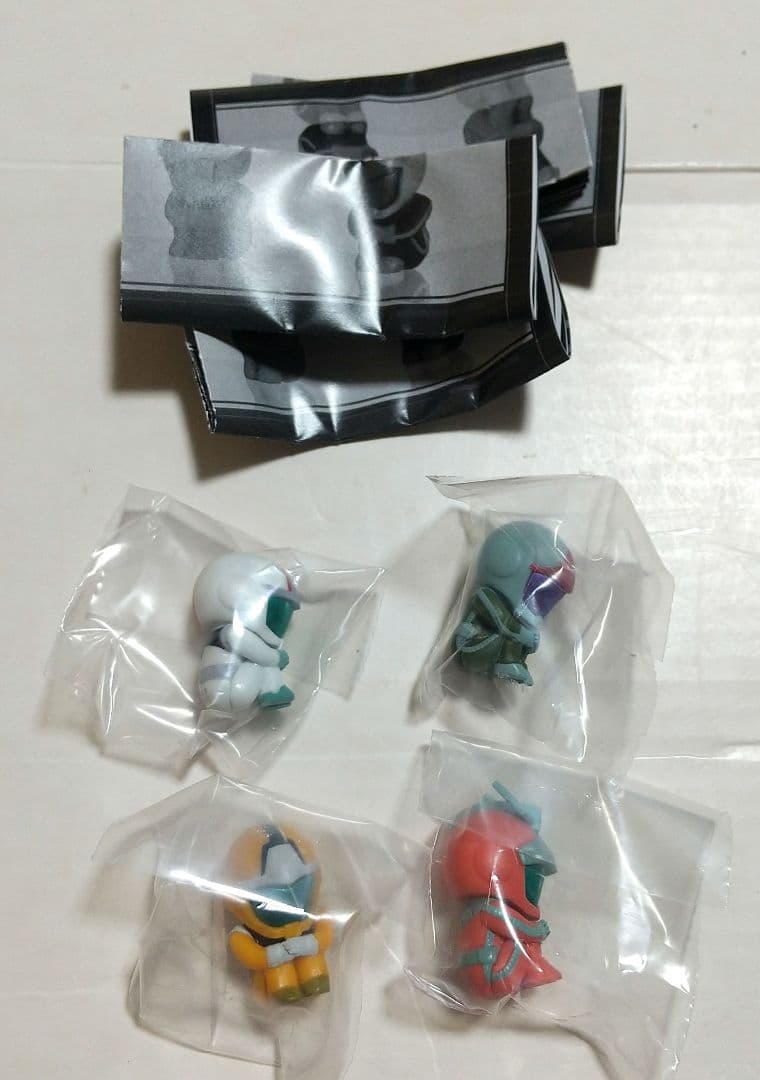 ガチャ　機動戦士ガンダム　まちぼうけ　ノーマルスーツの場合　全4種コンプセット — image 2