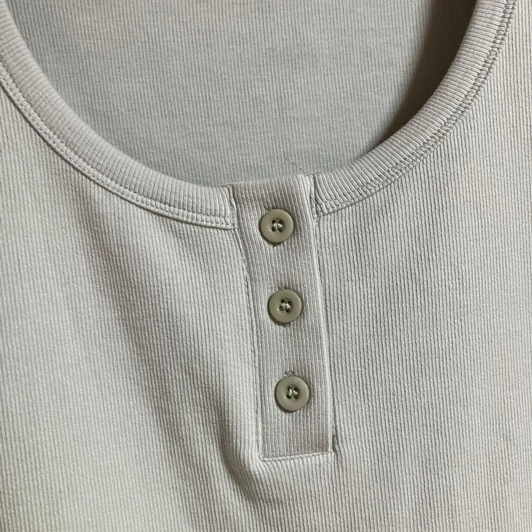 新品　タグ付き　Ada. エイダ　ヘンリーネック ラウンドへム 半袖 — image 4
