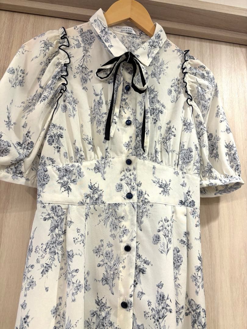 【美品 Ｓ】OLIVE des OLIVE ワンピース 花柄 パフスリーブ — image 2