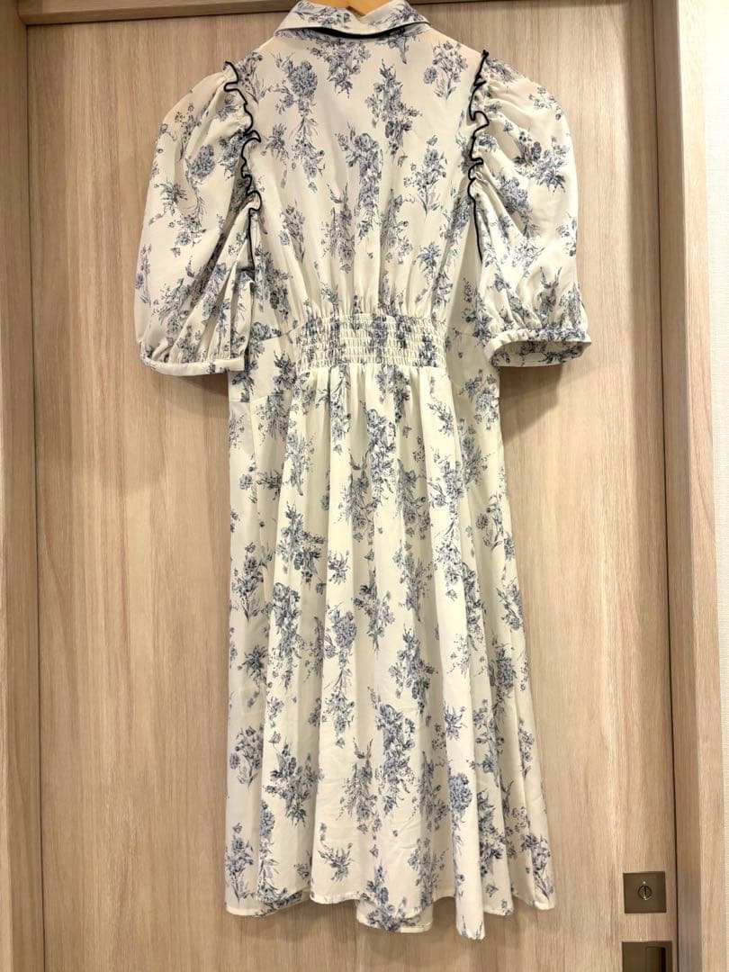 【美品 Ｓ】OLIVE des OLIVE ワンピース 花柄 パフスリーブ — image 4