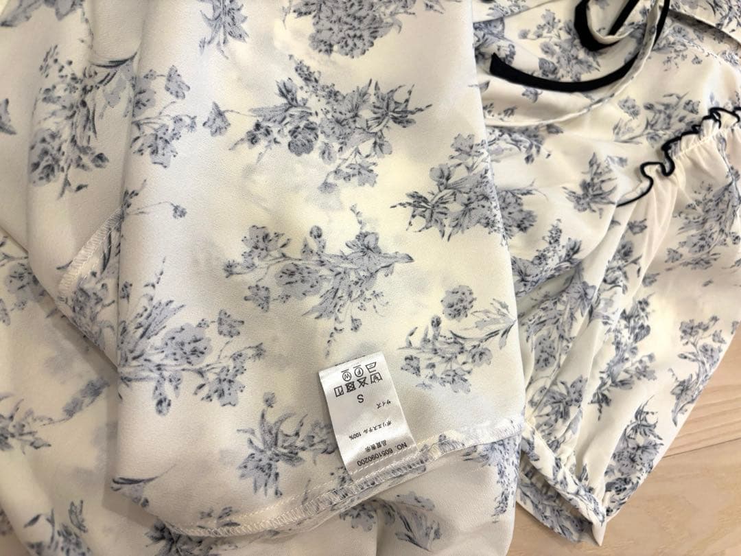 【美品 Ｓ】OLIVE des OLIVE ワンピース 花柄 パフスリーブ — image 5