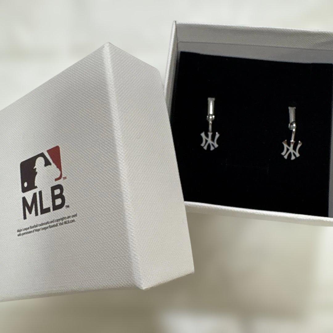 新品　MLB ニューヨーク　ヤンキース　イヤリング　シルバー — image 3
