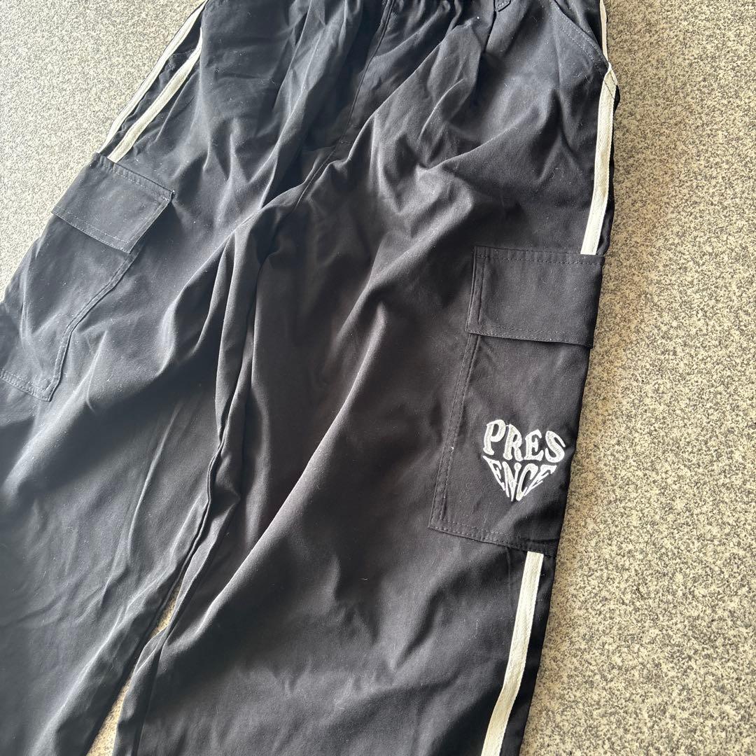【300円オークション】PRESENCE カーゴパンツ ナイロンパンツ Mサイズ — image 2