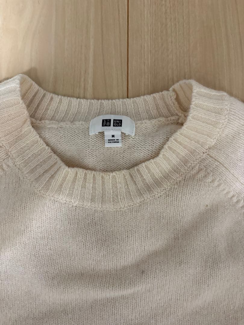 UNIQLO クルーネックニット オフホワイト Mサイズ — image 2