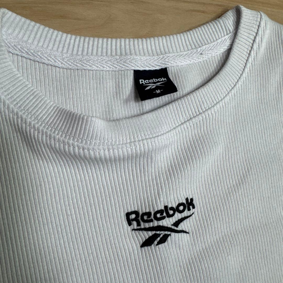 リーボック　クロップドTシャツMサイズ — image 2