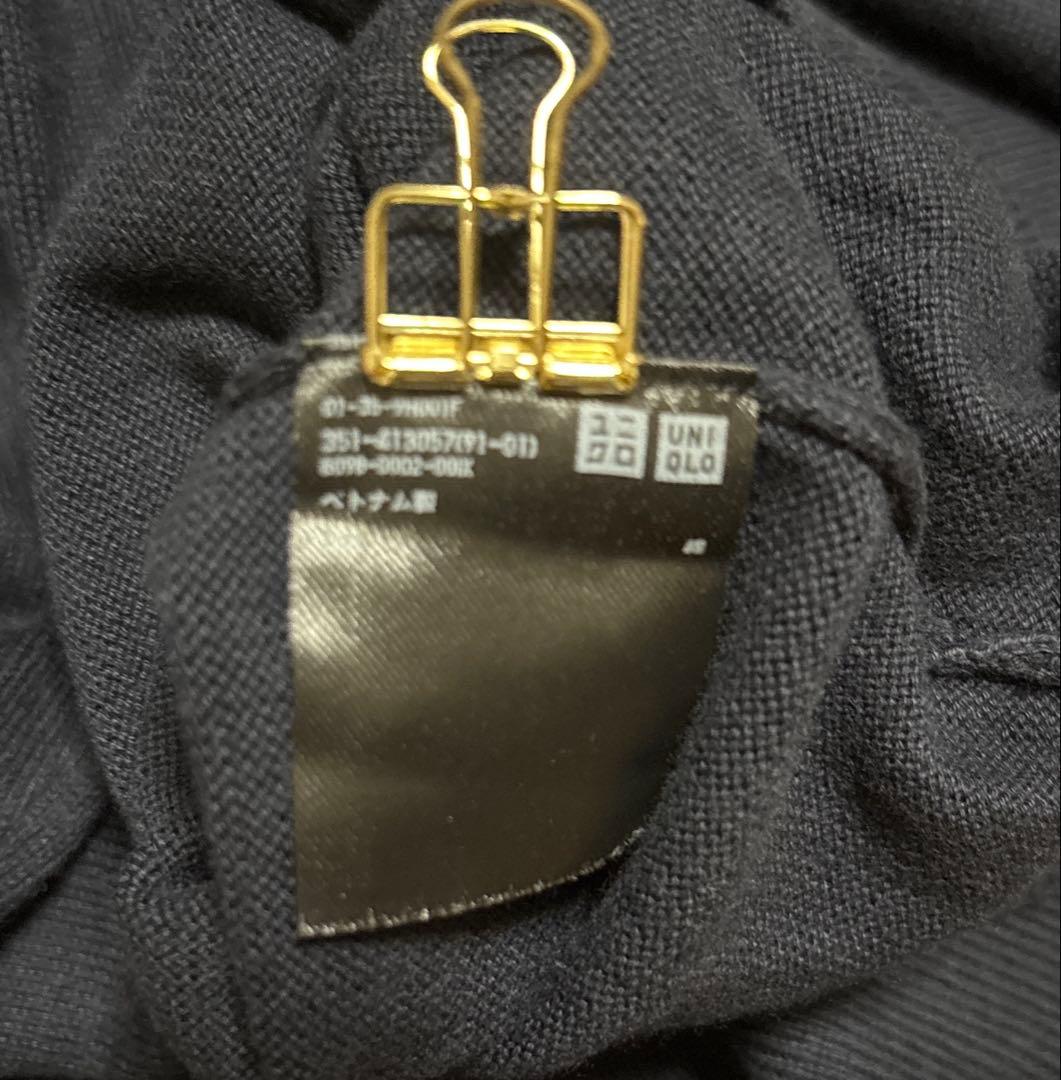 UNIQLO Vネックニット ネイビー Mサイズ — image 4