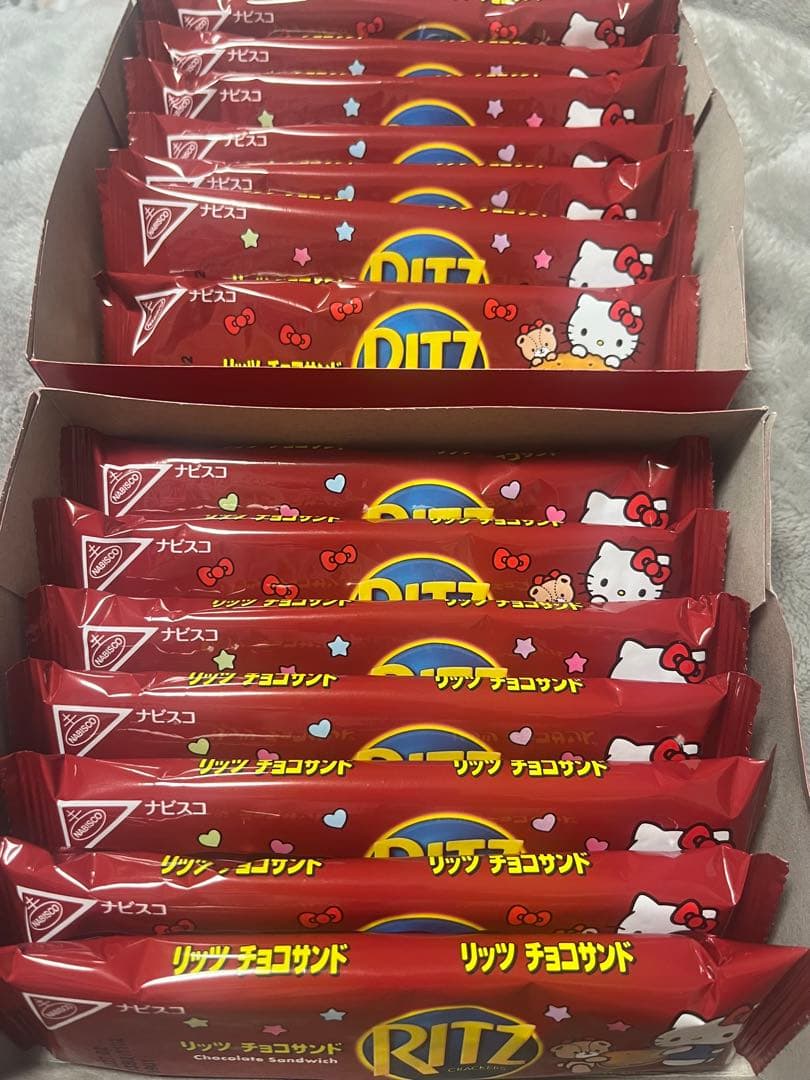 ナビスコ リッツ チョコサンド ハローキティ♡ — image 2
