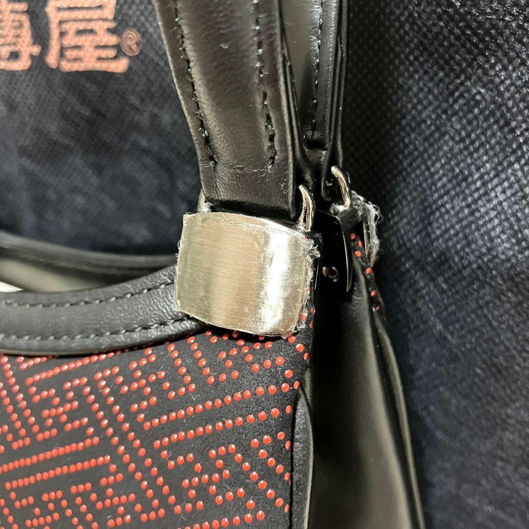 極美品★印傳屋★甲州印伝 がま口 手提げ 黒漆 紗綾形 鹿革 上原勇七 — image 3