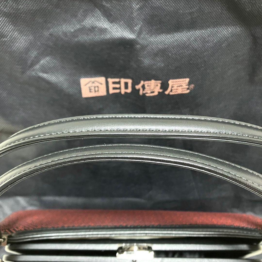 極美品★印傳屋★甲州印伝 がま口 手提げ 黒漆 紗綾形 鹿革 上原勇七 — image 5