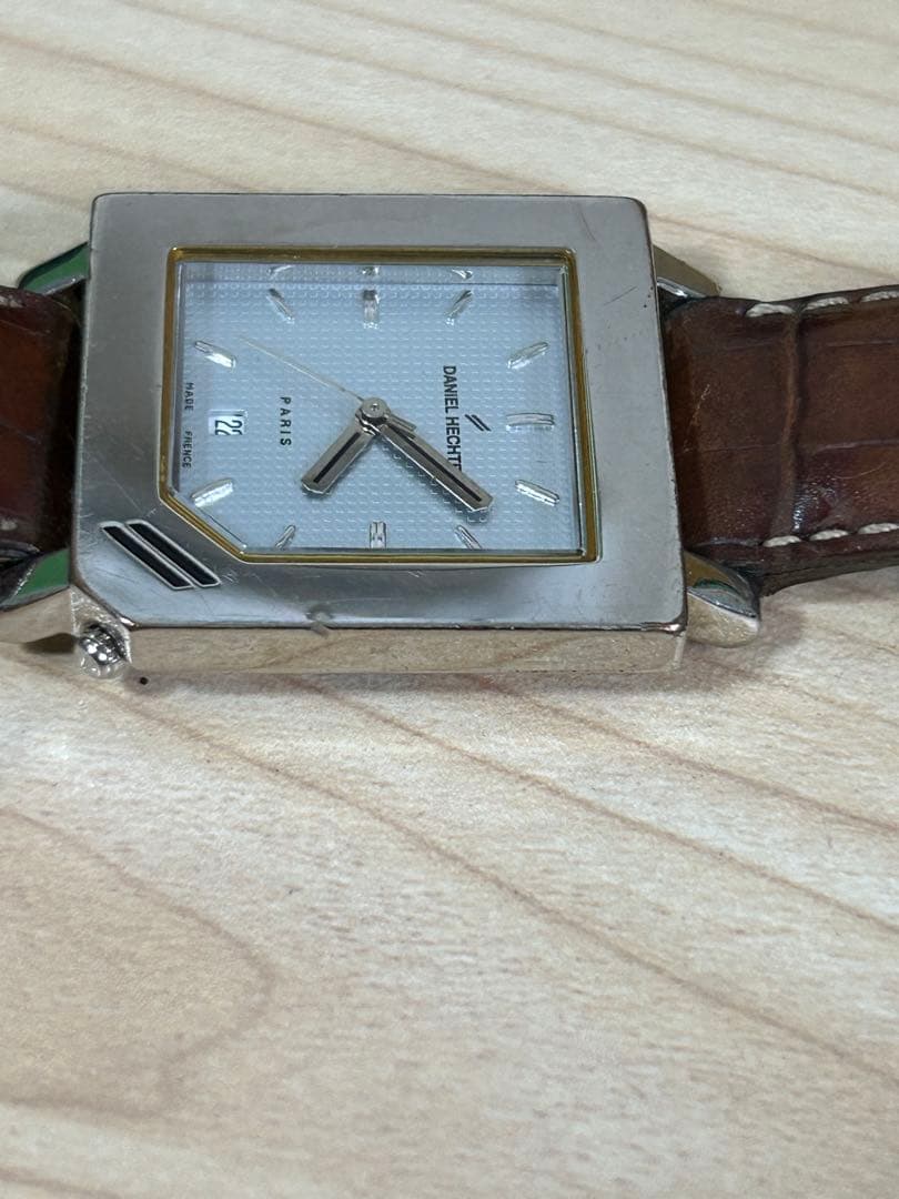 DANIEL HECHTER PARIS クォーツ　稼働品 — image 2