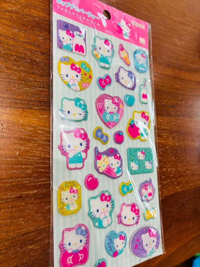 ハローキティ ぷっくりシール 2枚セット — image 4