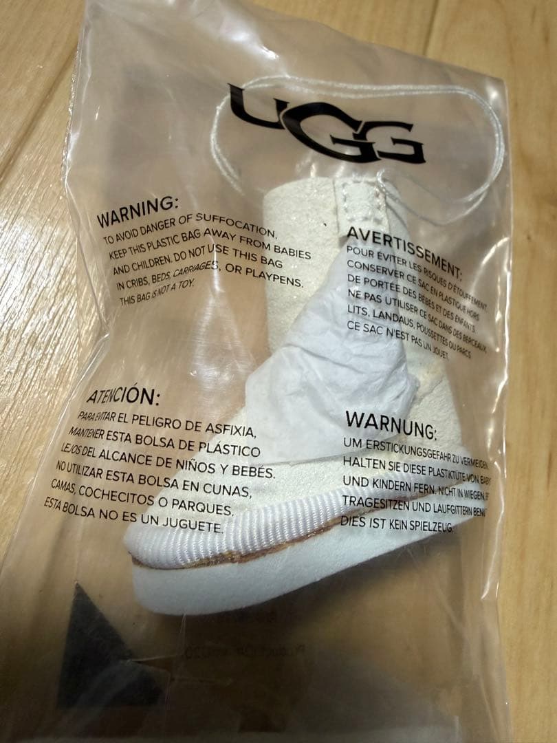 UGG W BOOT ORNAMENT WHT — image 2