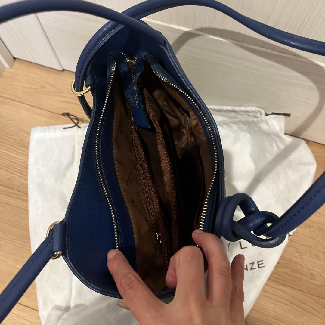 イタリア製レザーバッグ — image 3