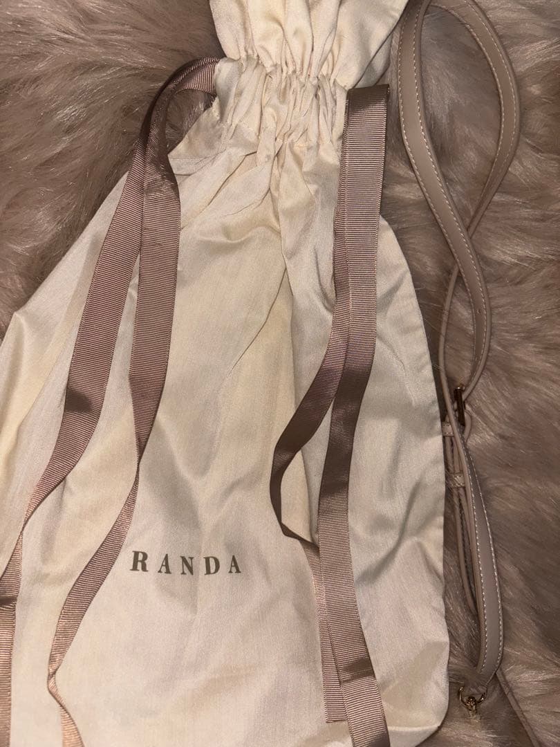 RANDA 2WAY ファーキルティングボストンバッグ — image 5