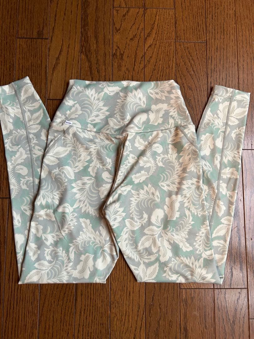 Real stone ヨガパンツ ボタニカル柄サイズS — image 2