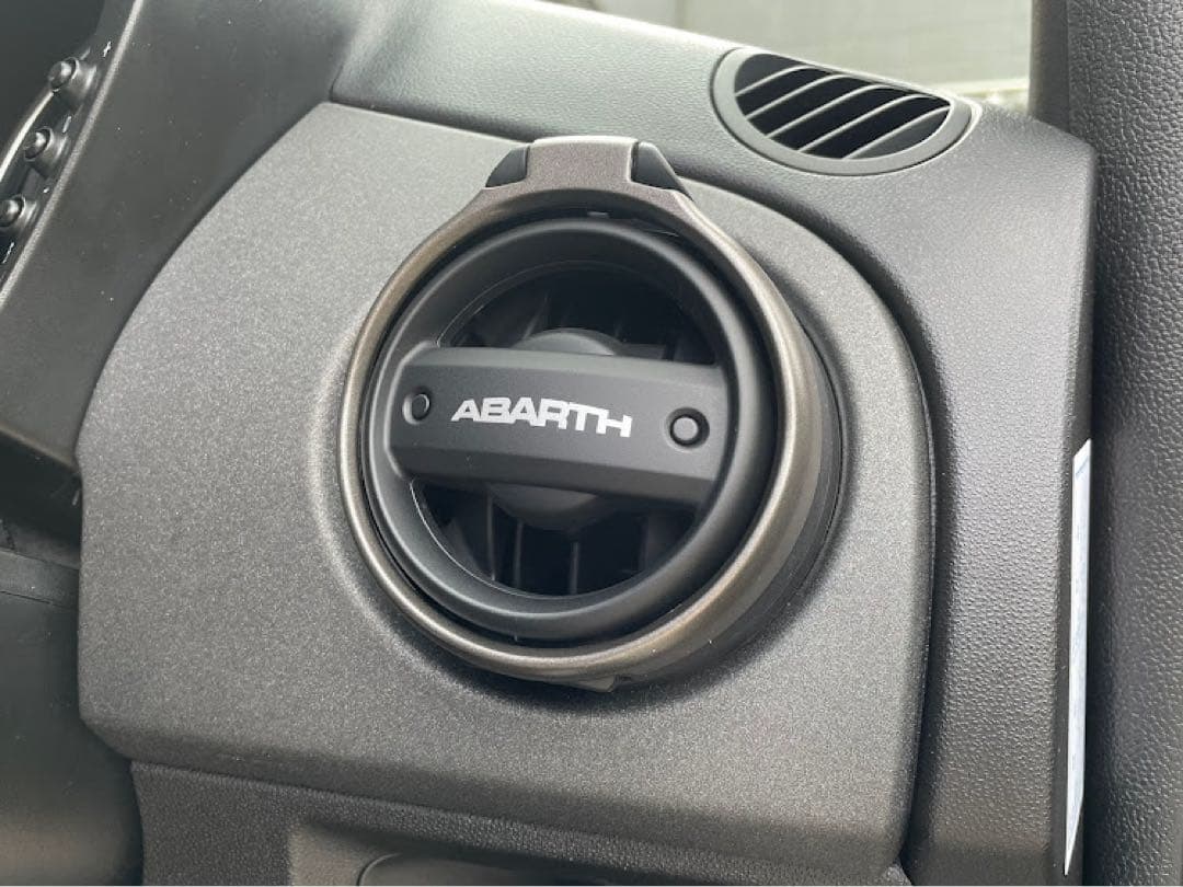 ABARTH 純正 ドリンクホルダー エアコン吹出口 — image 3