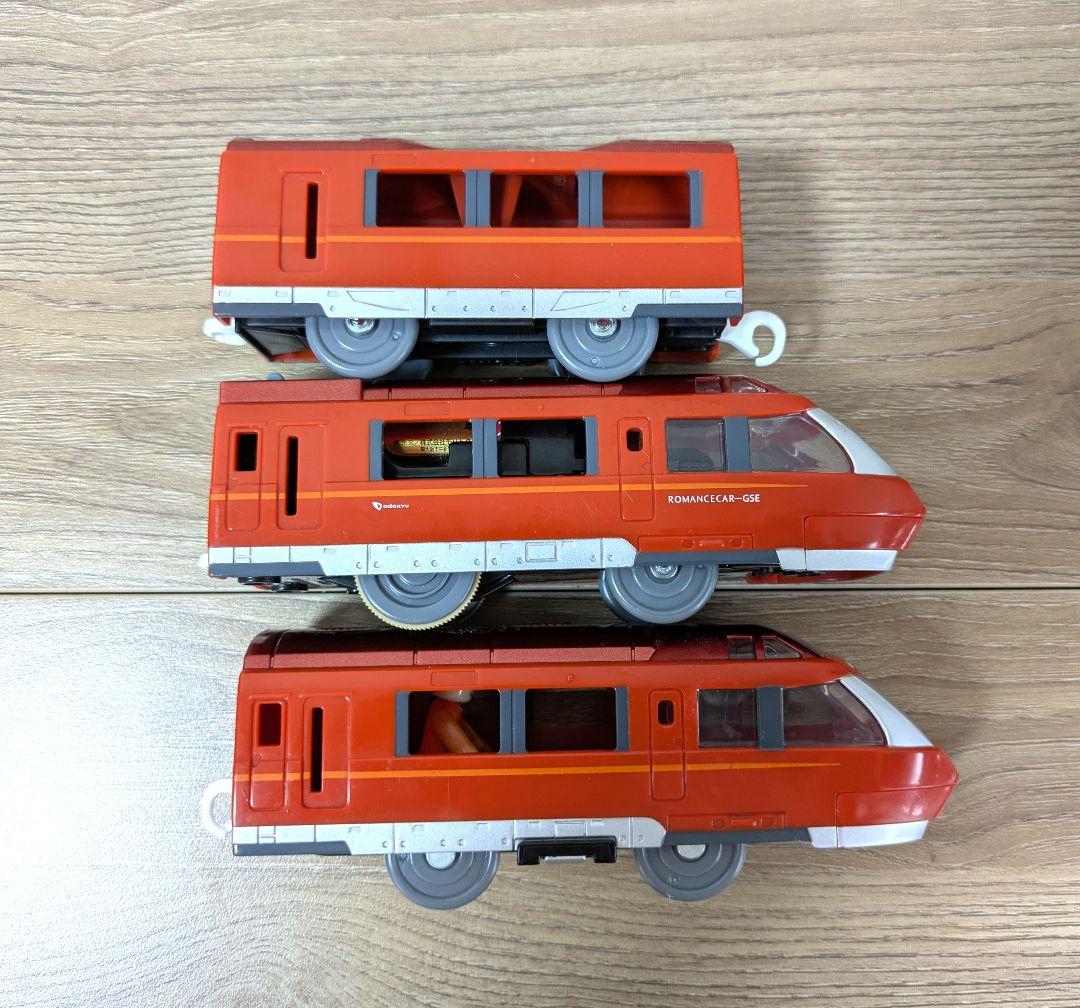【フィギュア付き！】プラレール 小田急ロマンスカーGSE 70000形 3両編成 — image 3