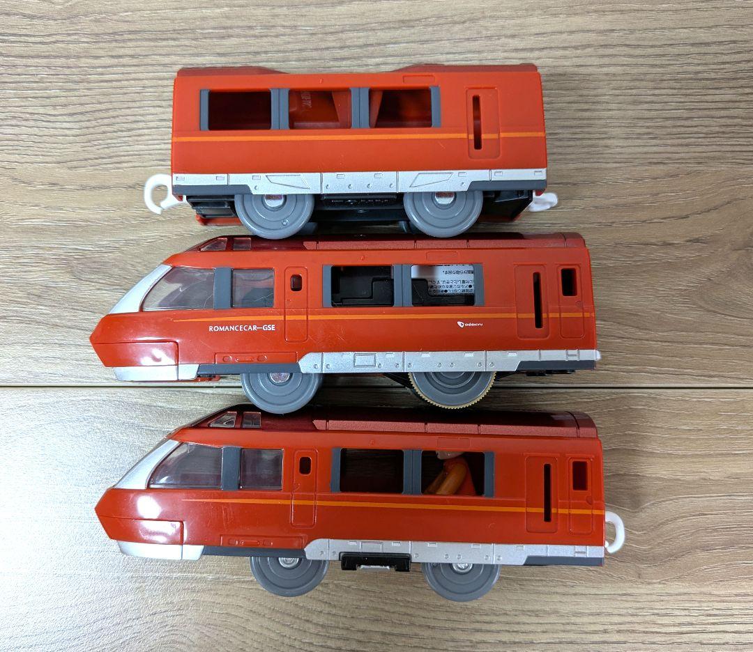 【フィギュア付き！】プラレール 小田急ロマンスカーGSE 70000形 3両編成 — image 4
