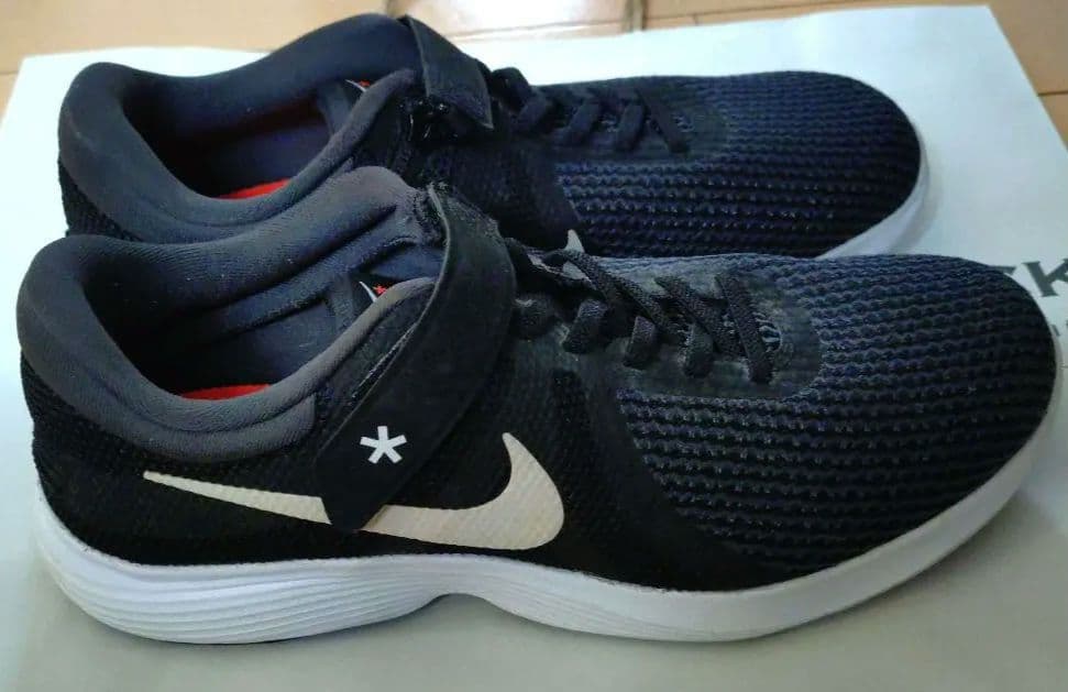 美品　Nike ブラック スニーカー メッシュ　26センチ　箱無し — image 2