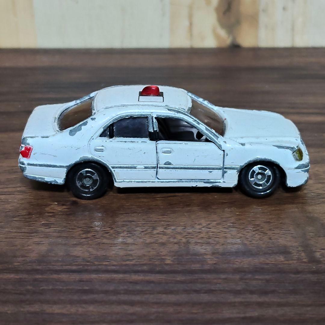 トミカ トヨタ クラウン 覆面パトロールカー — image 3
