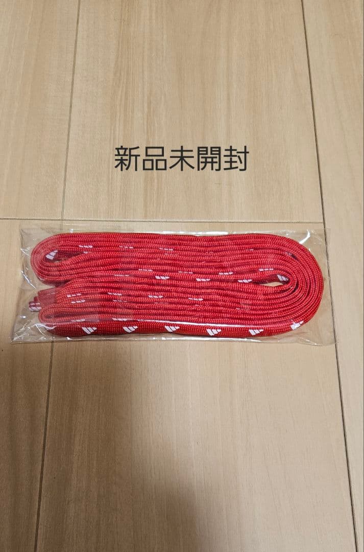 新品未開封　アディダス　スニーカー　ロゴ入り　靴紐　赤 — image 2