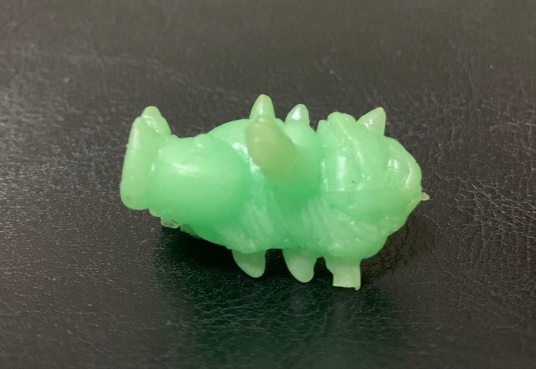ファミコンチョコ　消しゴム　メトロイド　クレイド（蓄光）当時物　希少　昭和レトロ — image 5