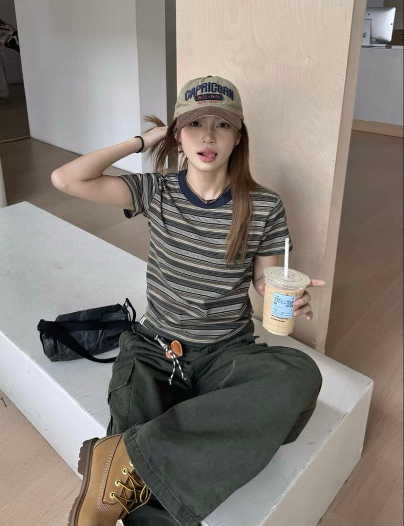 ボーダー 半袖 Tシャツ 刺繍入り — image 2