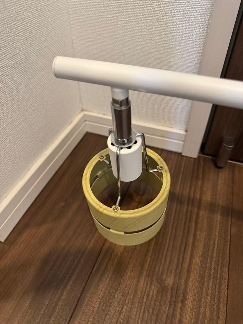 【ジャンク品】FLOURISH　シーリングライト 4灯　点滅あり　リモコン欠品 — image 4