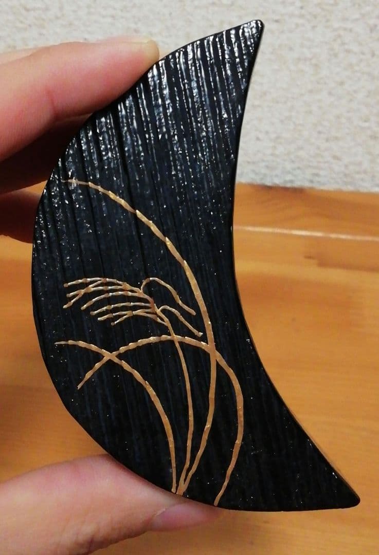 堀井胡春　三日月形　薄蒔絵　香合　共箱　茶道具 — image 3