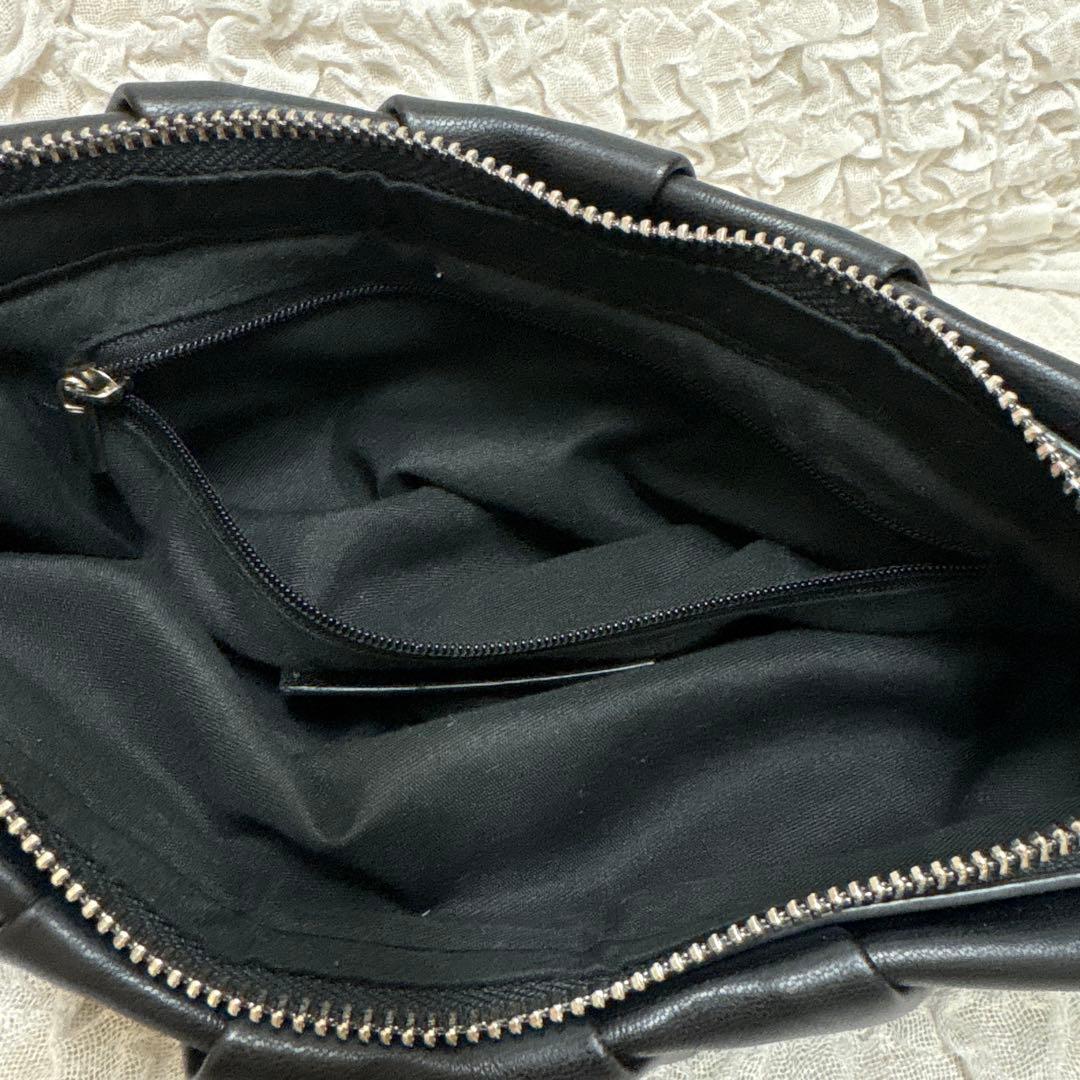bershka ベルシュカ　ハンドバッグ　チャーンショルダーバッグ　ブラック　黒 — image 3