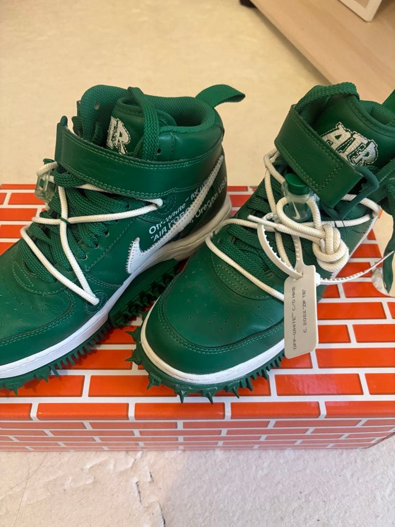 Off-White x Nike Air Force 1 Mid Pine — image 4