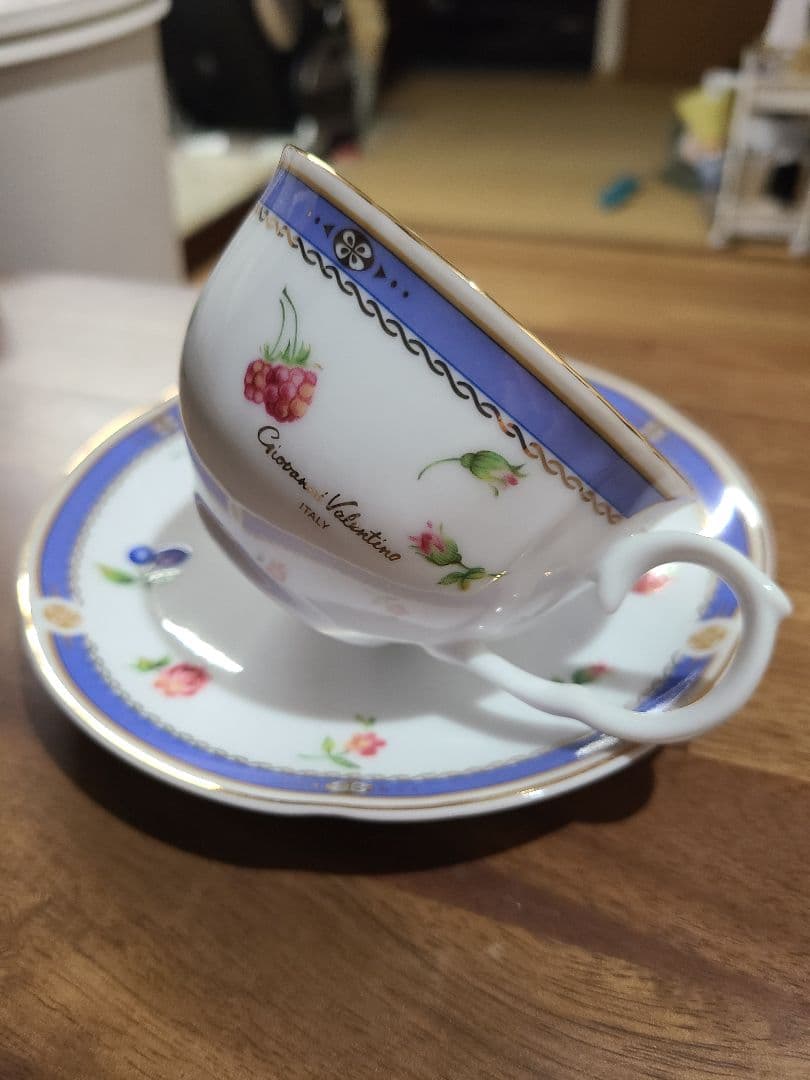 イタリア　バレンチノ　コーヒーカップ&ソーサ — image 2