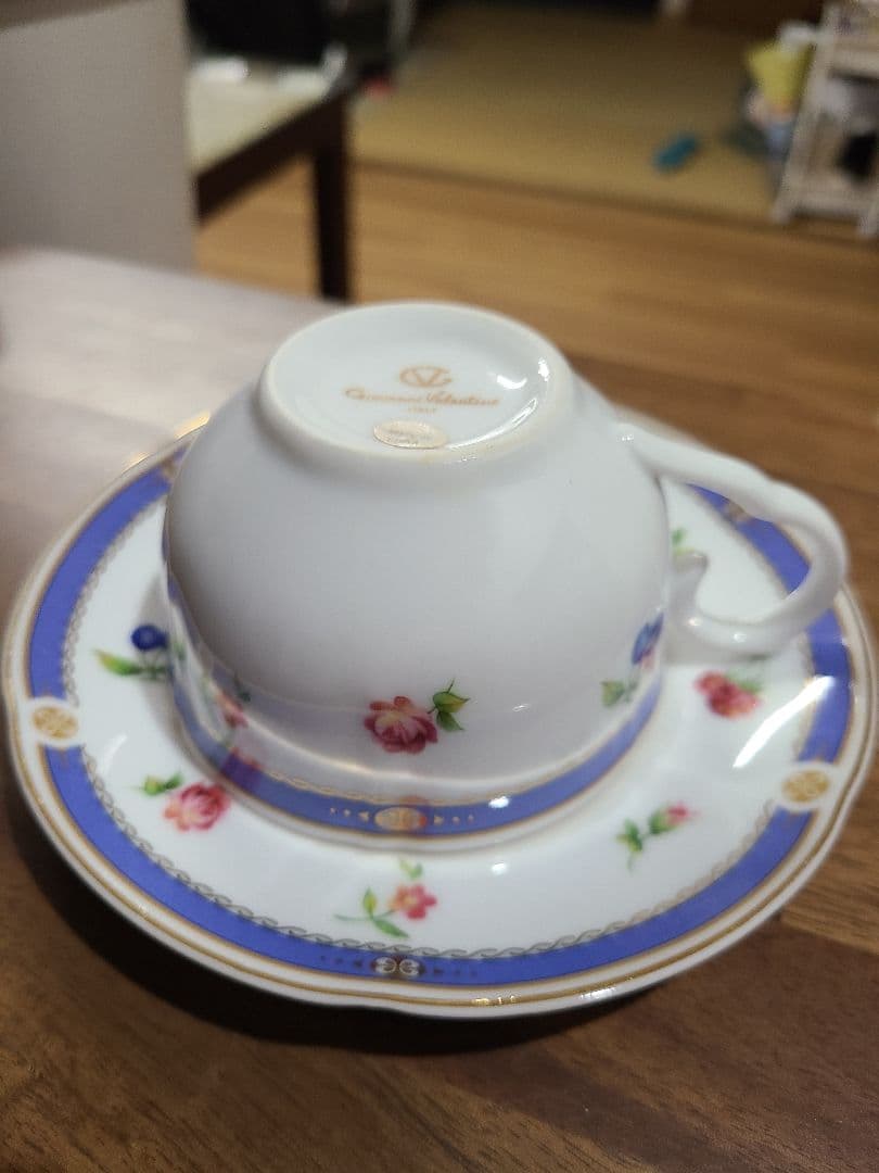 イタリア　バレンチノ　コーヒーカップ&ソーサ — image 3