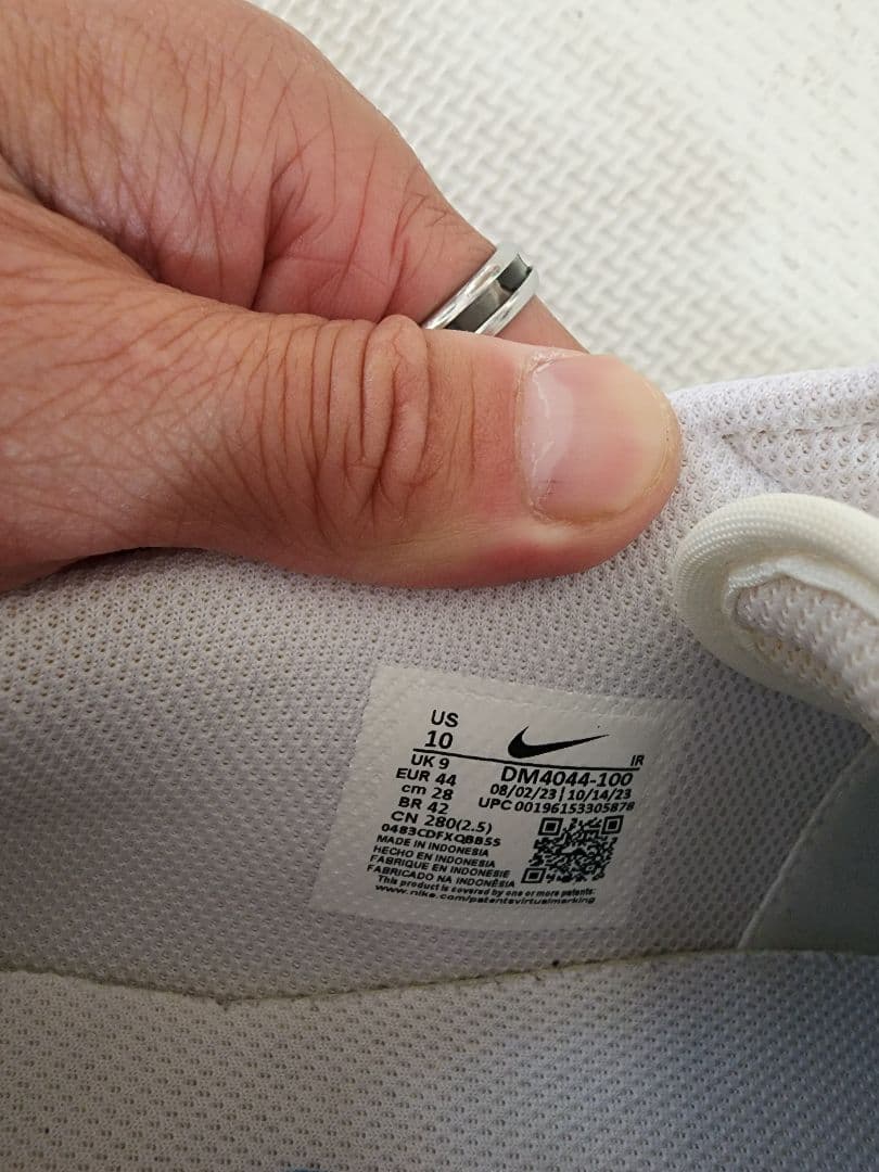 【箱有り極美品】NIKE CORTEZコルテッツ28.0 — image 4