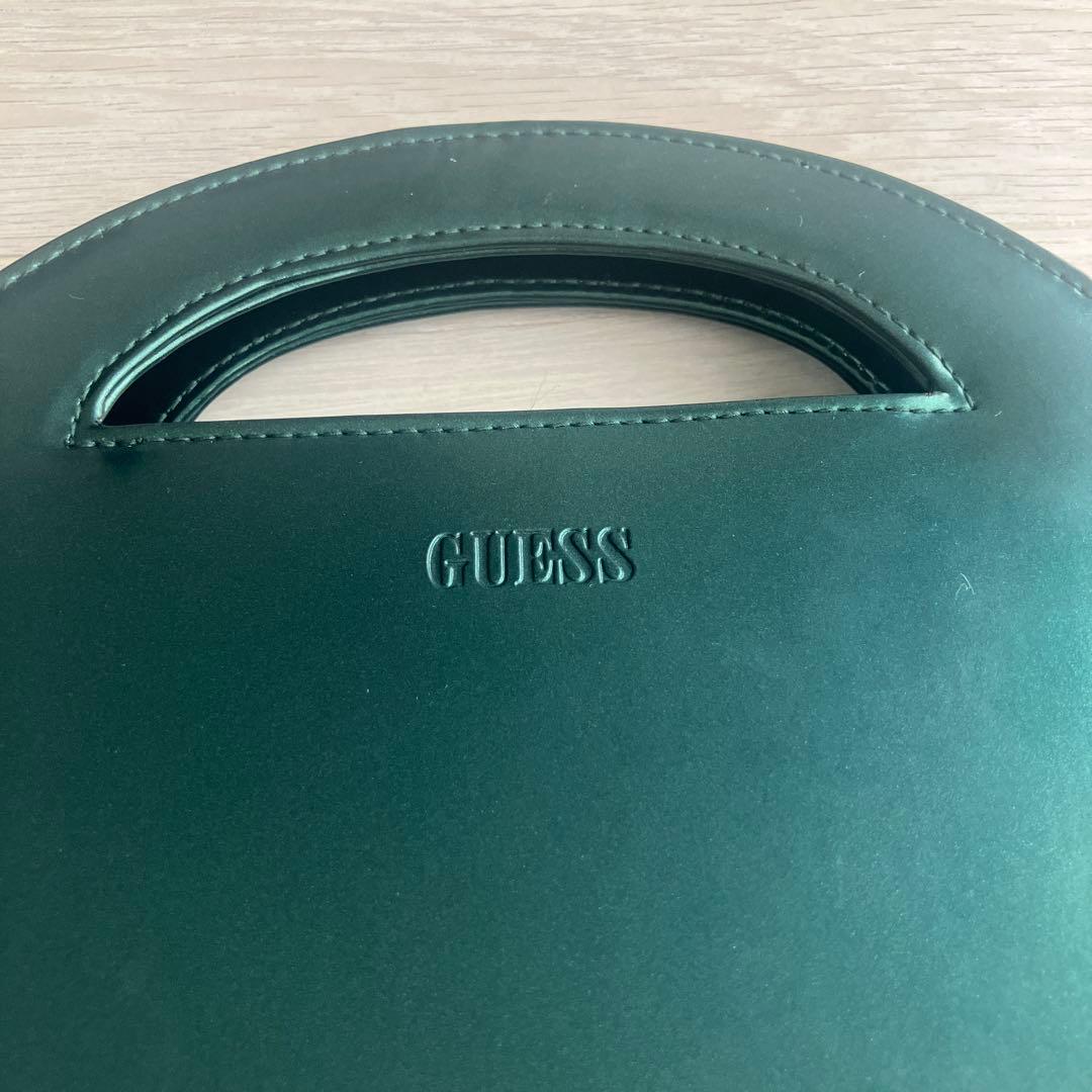 【美品】GUESS ゲス　ハンドバッグ ダークグリーン　エナメル　サークル　円形 — image 2