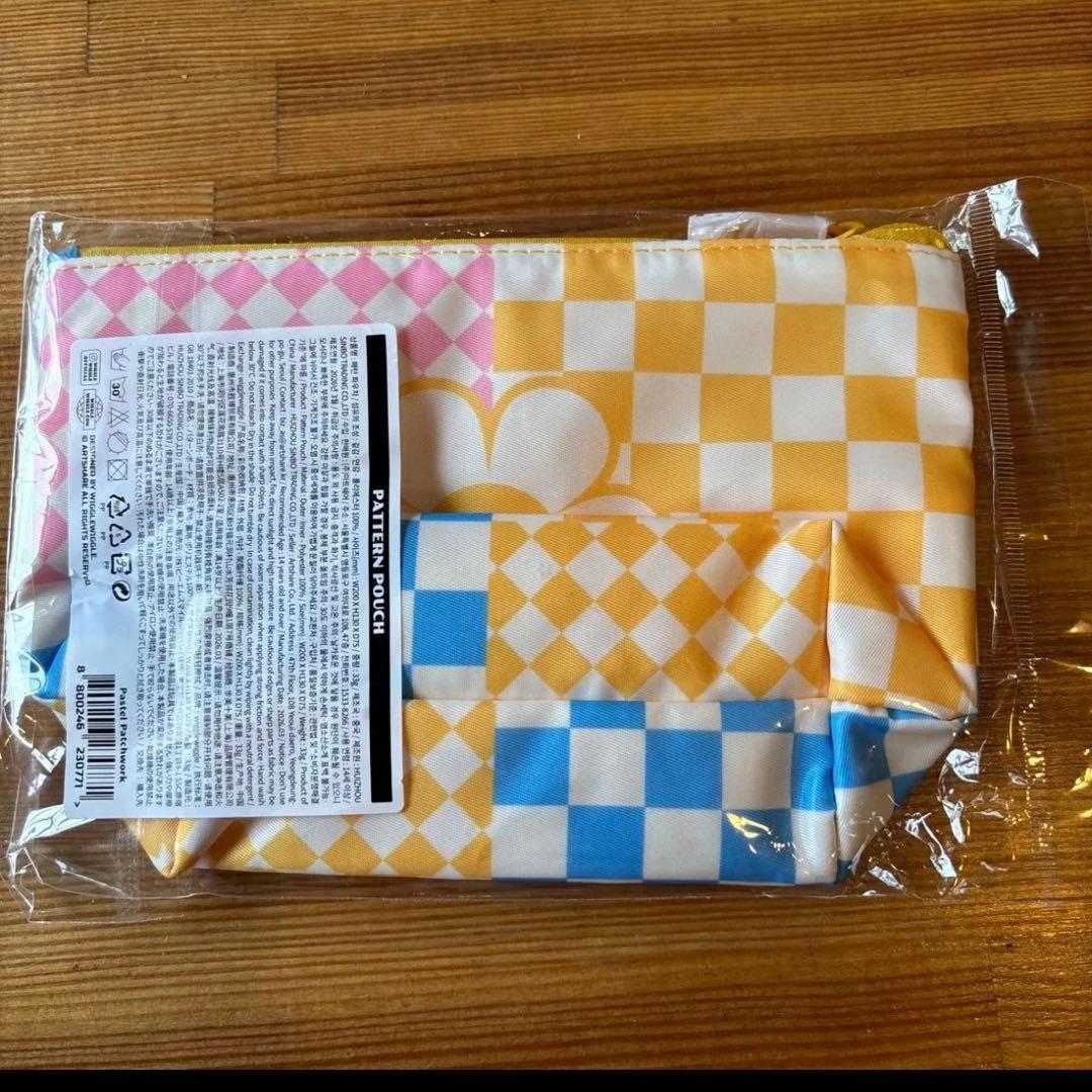 WIGGLE WIGGLE ポーチ　筆箱　お花 ウィグルウィグル — image 2