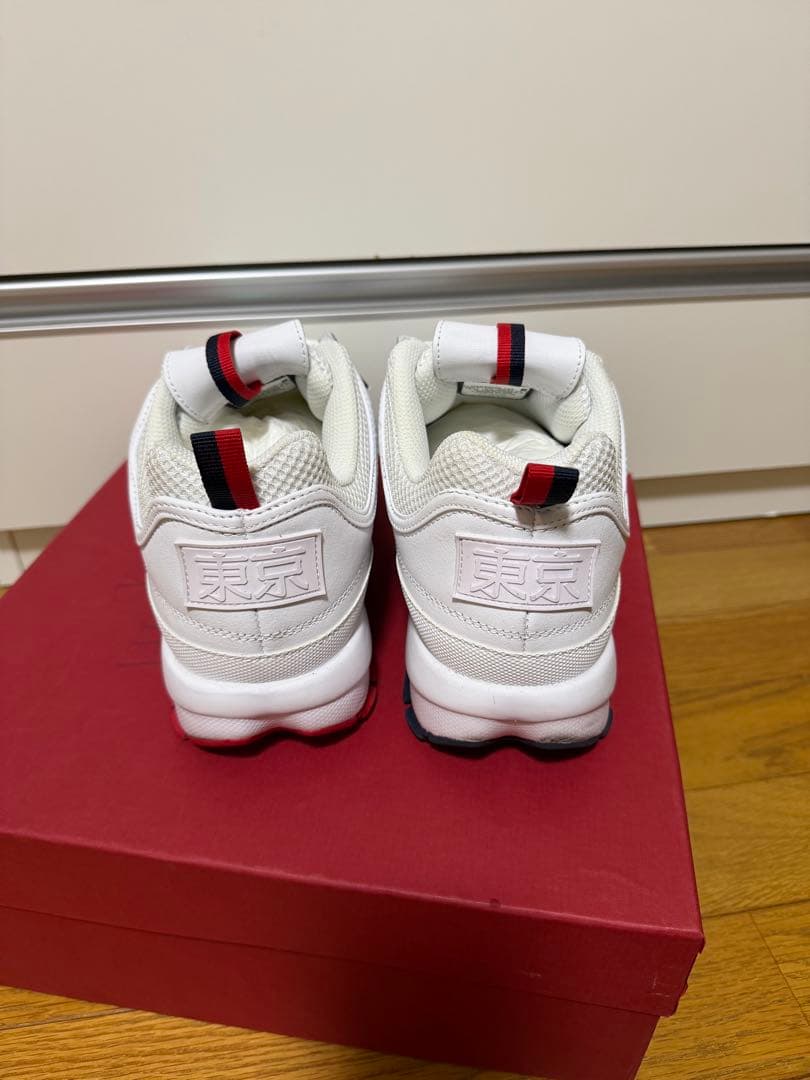 日本限定　極美品　フィラ FILA スニーカー ディスラプター 2 TOKYO — image 3