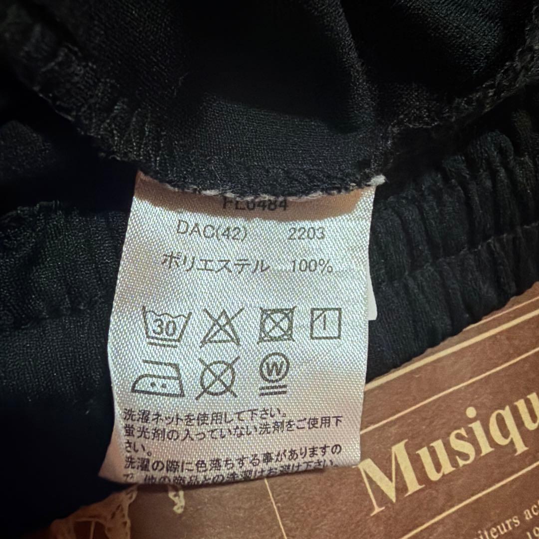 フィラ　F IＬＡ　Mサイズ　黒　クロップドパンツ　パンツ　レディース — image 5