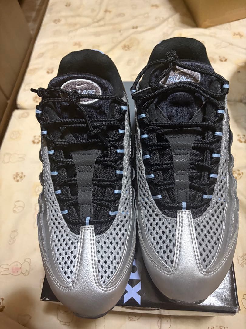 nike air max 95 x palace skateboards — image 4