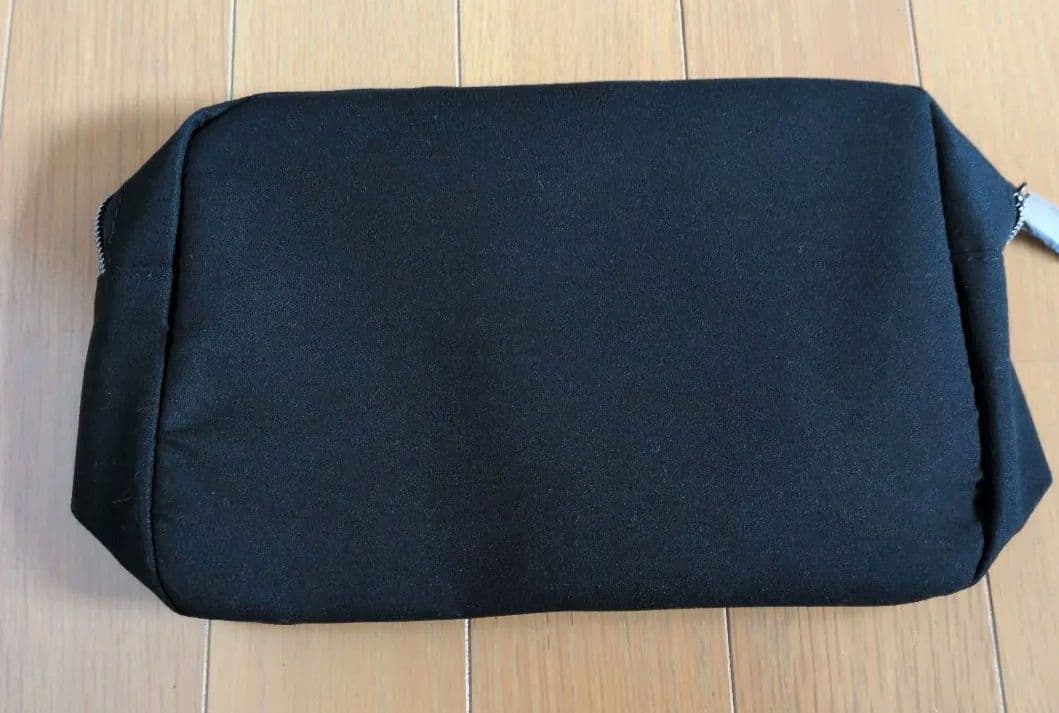 【新品・未使用】shu uemura　ノベリティ　ポーチ — image 5