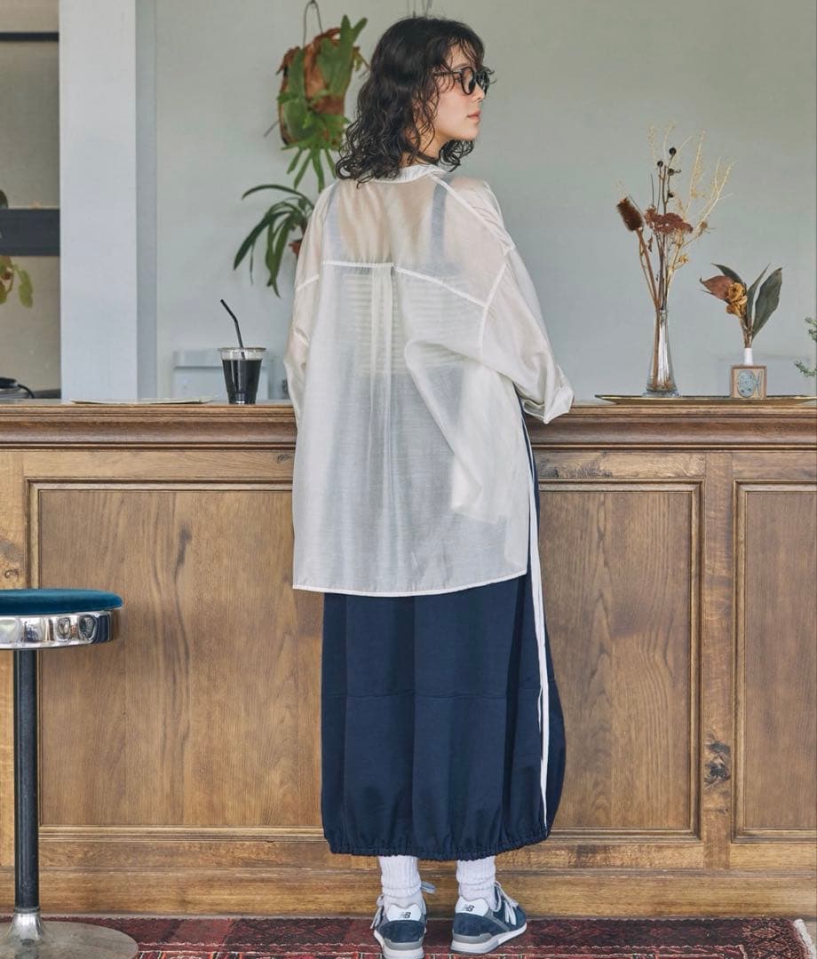 ユーエスポロアッスン 別注 サイドライン バルーン ジャージスカート　ネイビー — image 5